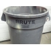 Rubbermaid Brute Grey 32 Gallon 121 Litre Garbage Can w Dolly